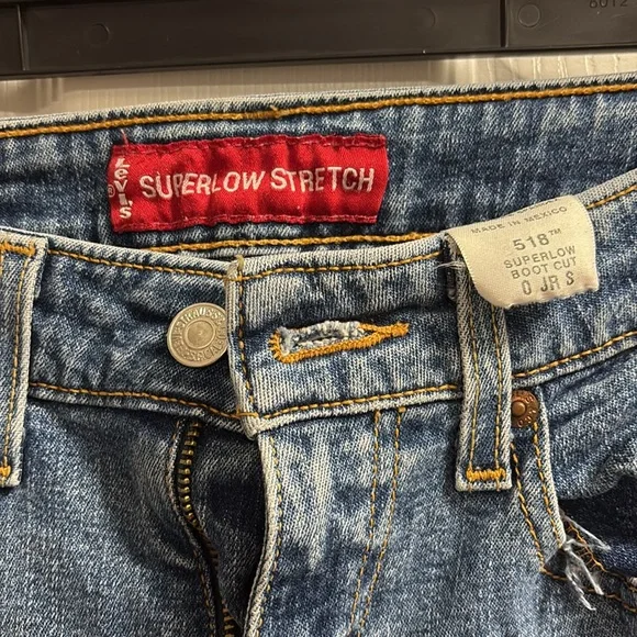 Levis super low stretch size 0 - Picture 2 of 3